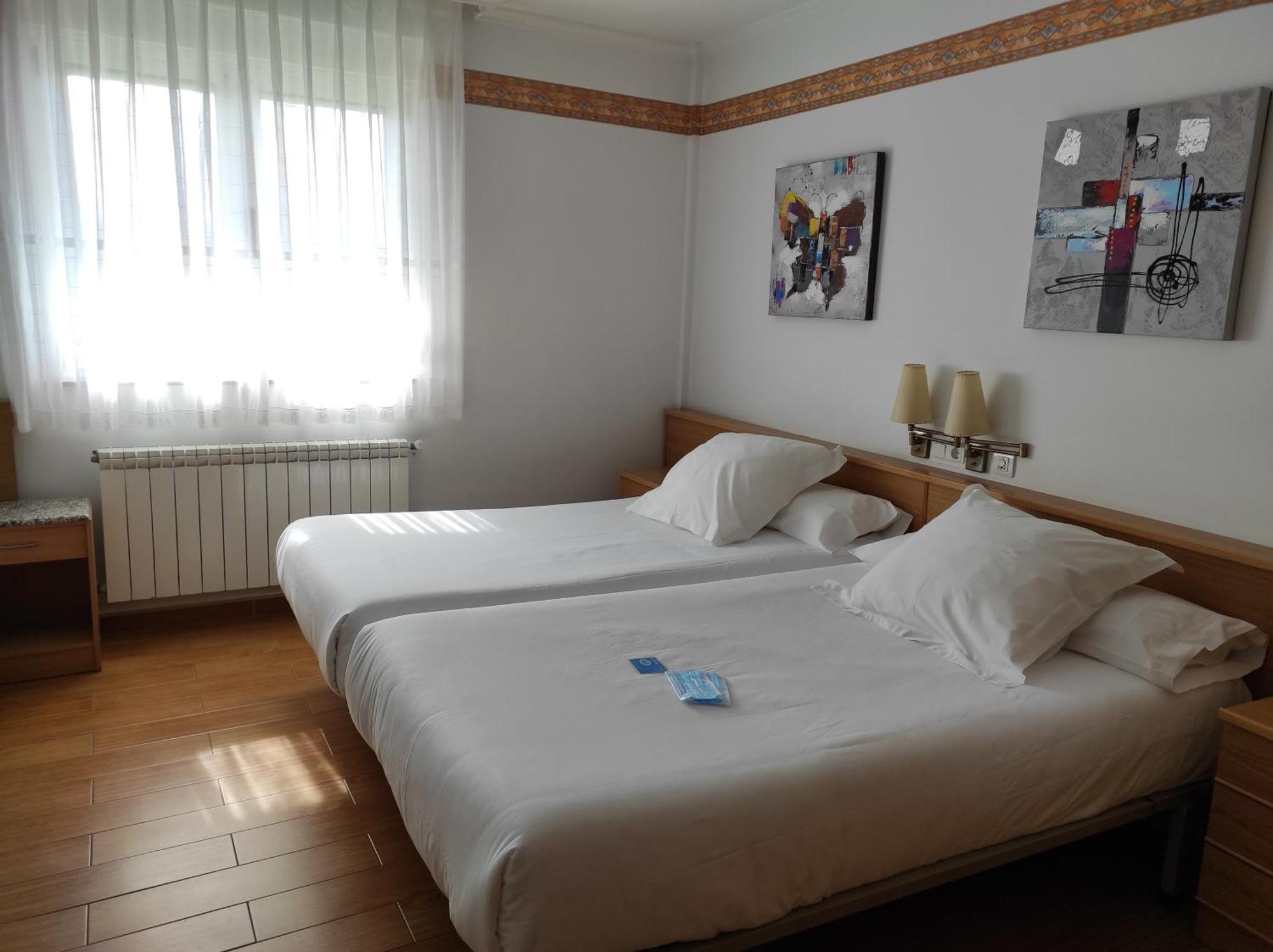 Hotel La Casa Del Abuelo Тапиа де Касариего Екстериор снимка